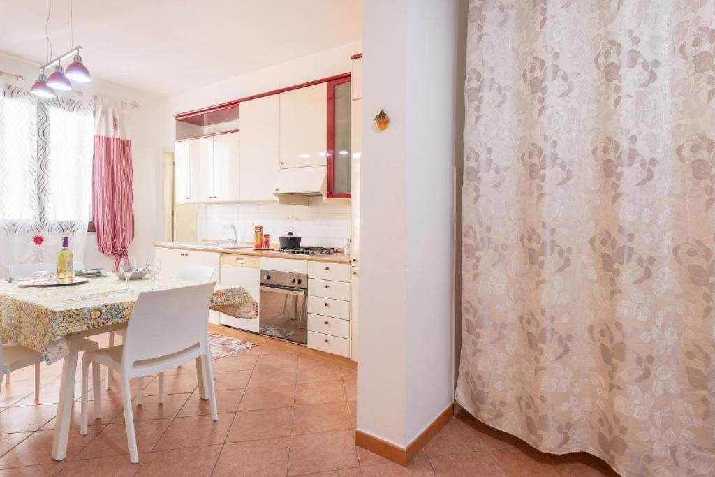 Casa Vita In Centro Balestrate Luaran gambar